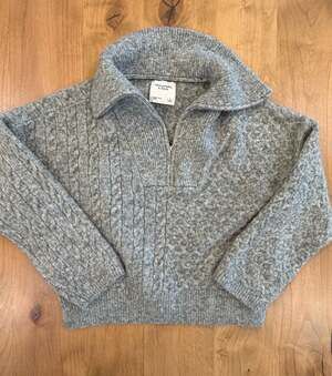 Abercrombie & Fitch Grey Mixed Cable Knit Quarter-Zip Sweater Size L